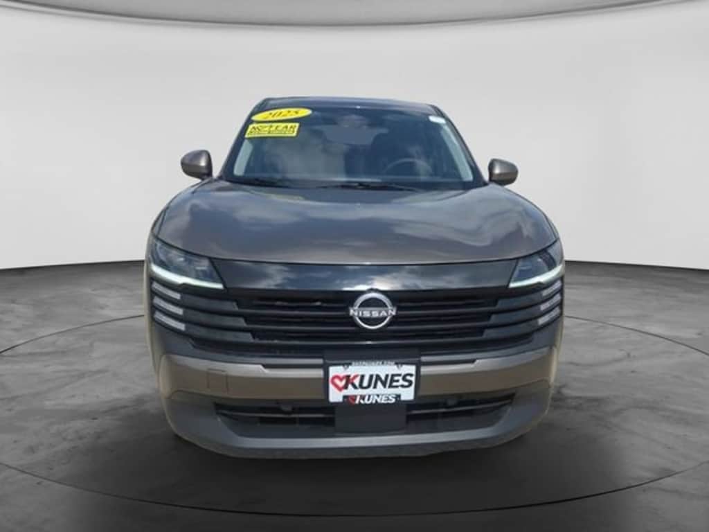 Used 2025 Nissan Kicks SV SUV