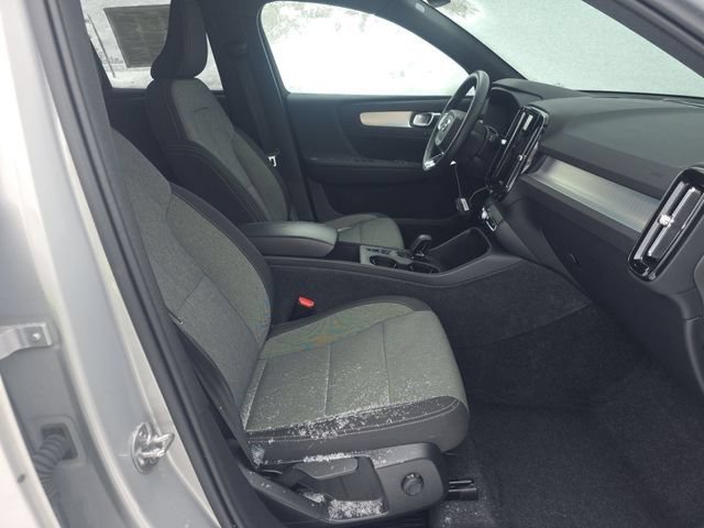 2024 Volvo XC40 Core - Photo 18