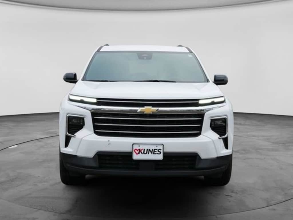 Used 2024 Chevrolet Traverse LT SUV
