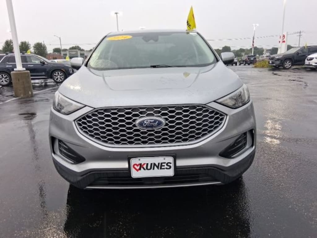Used 2024 Ford Edge SUV