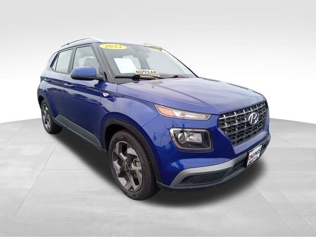 Used 2023 Hyundai Venue SEL with VIN KMHRC8A33PU248635 for sale in Galesburg, IL