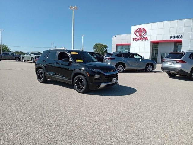 Used 2023 Chevrolet TrailBlazer LT with VIN KL79MPS27PB186859 for sale in Galesburg, IL