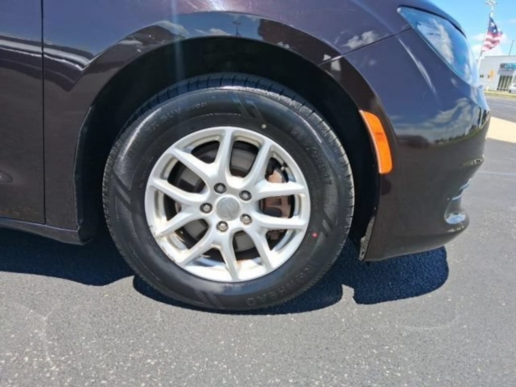 Used 2017 Chrysler Pacifica Touring Van