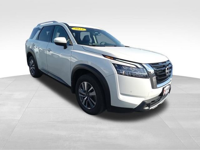 2023 Nissan Pathfinder SL photo 2