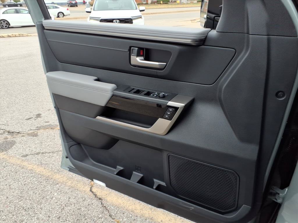 2026 Toyota Tundra Limited - Photo 16