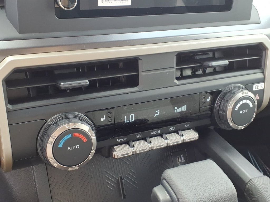 2026 Toyota Tacoma TRD Sport - Photo 11