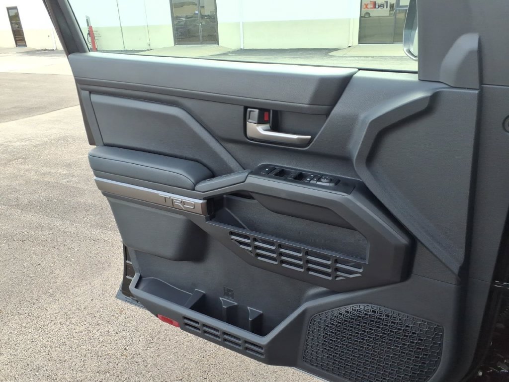 2026 Toyota Tacoma TRD Sport - Photo 18