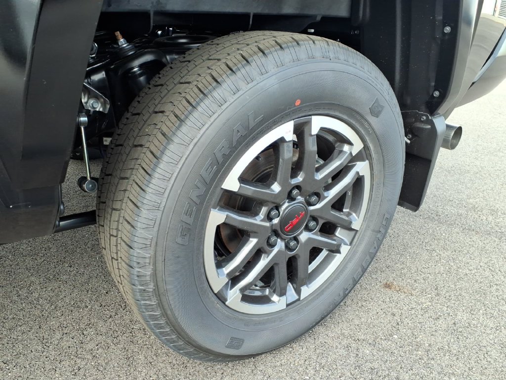 2026 Toyota Tacoma TRD Sport - Photo 8