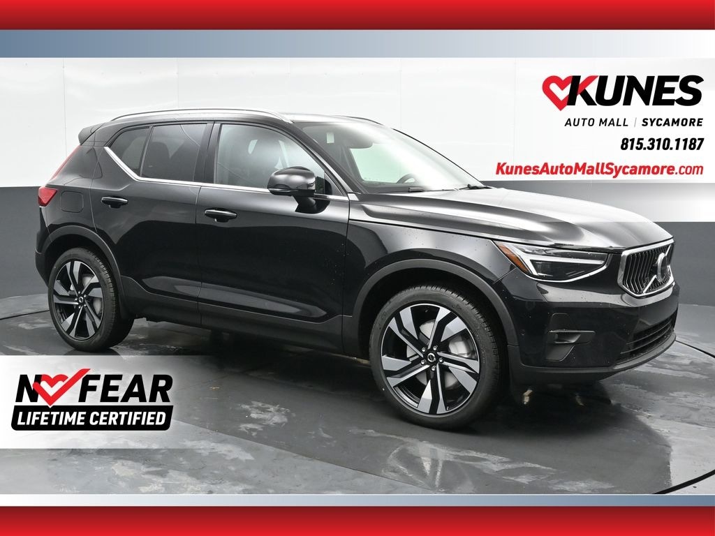 Used 2025 Volvo XC40 B5 Ultra Bright Theme SUV