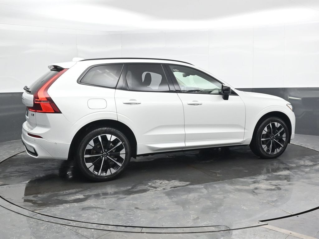 New 2026 Volvo XC60 B5 Plus SUV