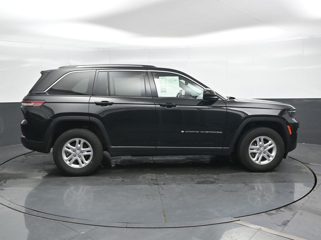 Used 2023 Jeep Grand Cherokee Laredo SUV
