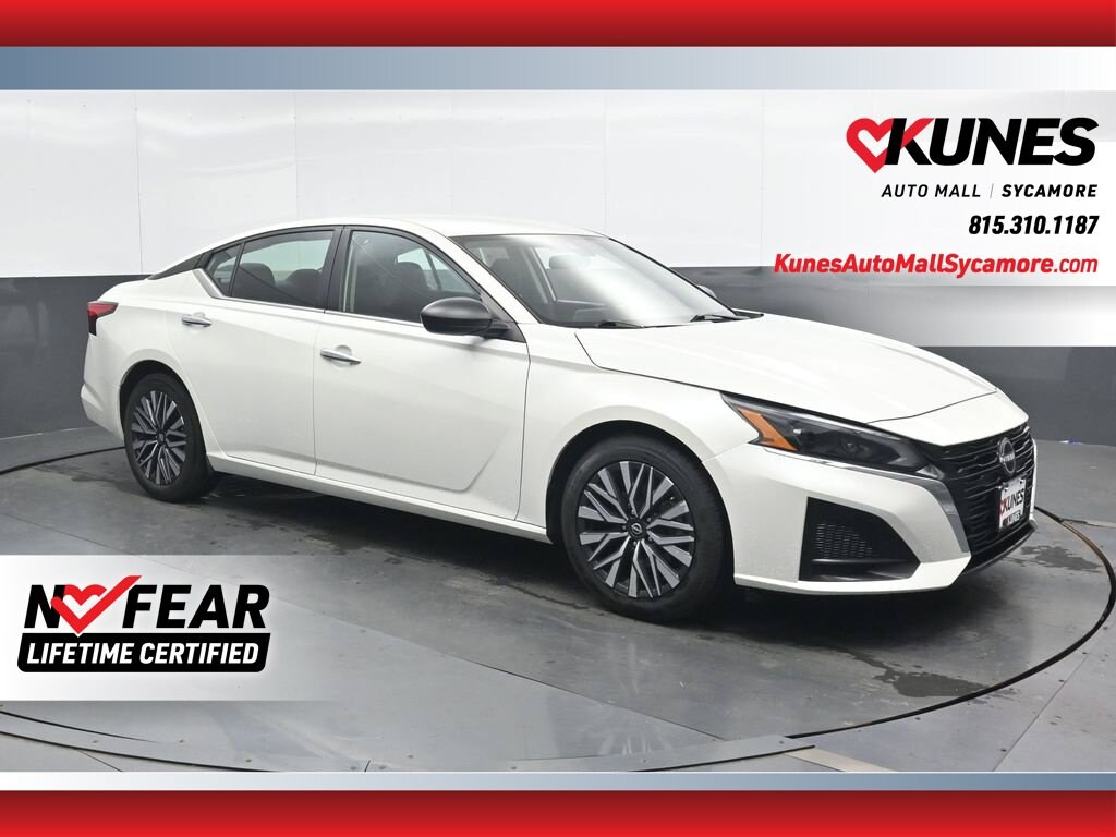 Used 2024 Nissan Altima 2.5 SV Sedan