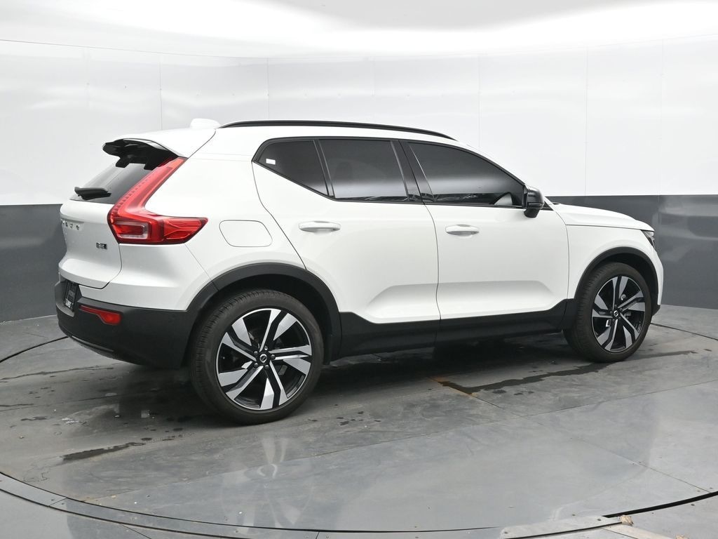 Used 2023 Volvo XC40 B5 AWD Ultimate Dark SUV