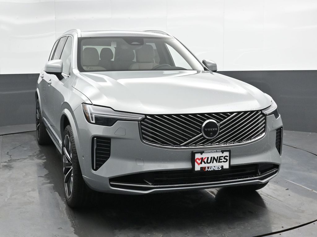 2025 Volvo XC90 T8 Plus photo 2