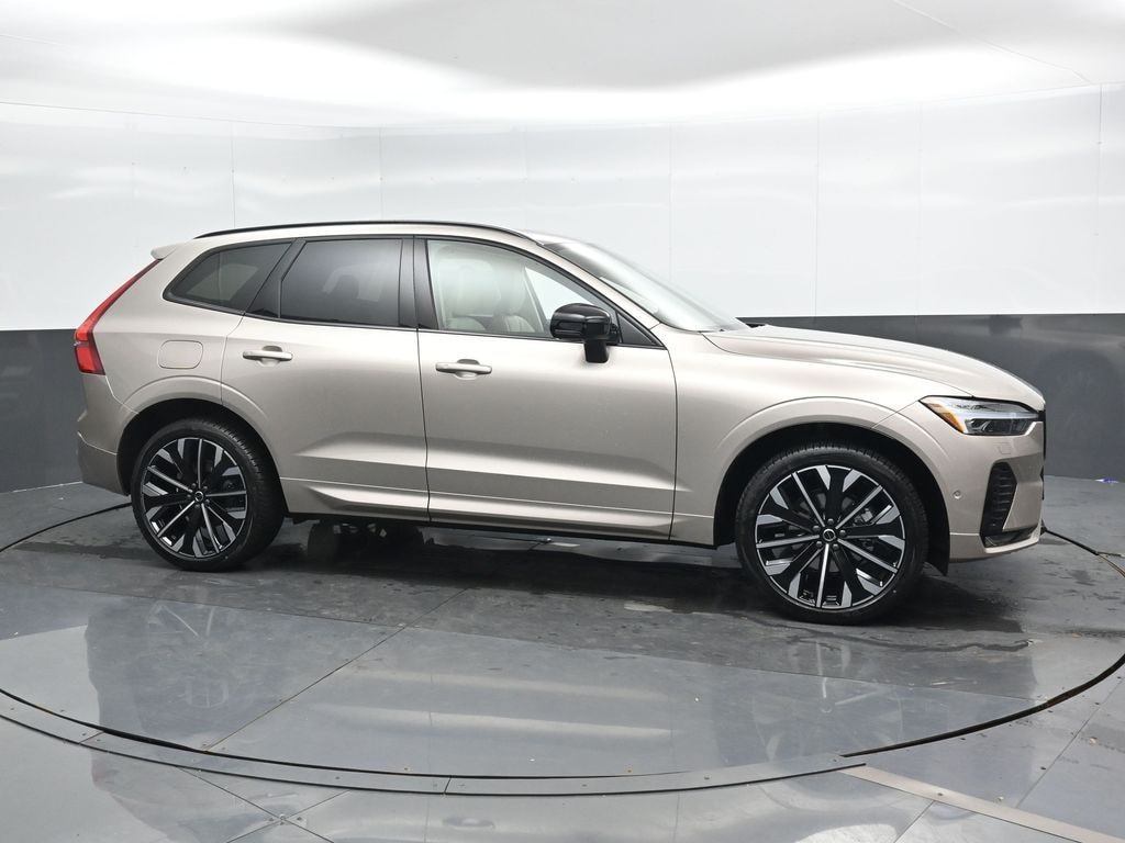 New 2026 Volvo XC60 B5 Ultra SUV