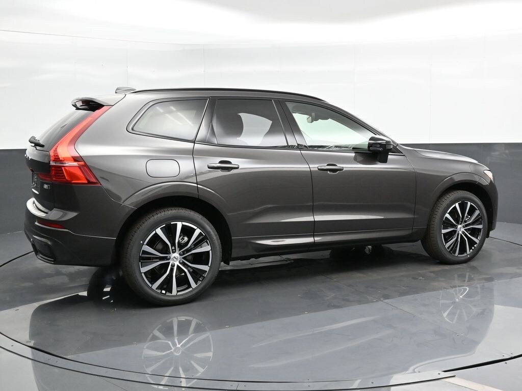 Used 2025 Volvo XC60 B5 Plus SUV