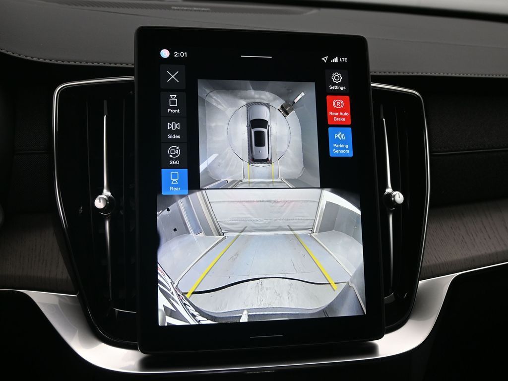 2026 Volvo XC90 Ultra - Photo 13