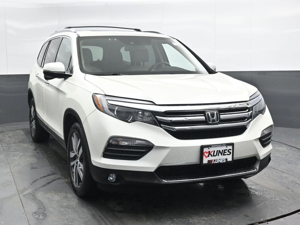 Used 2016 Honda Pilot Touring AWD SUV