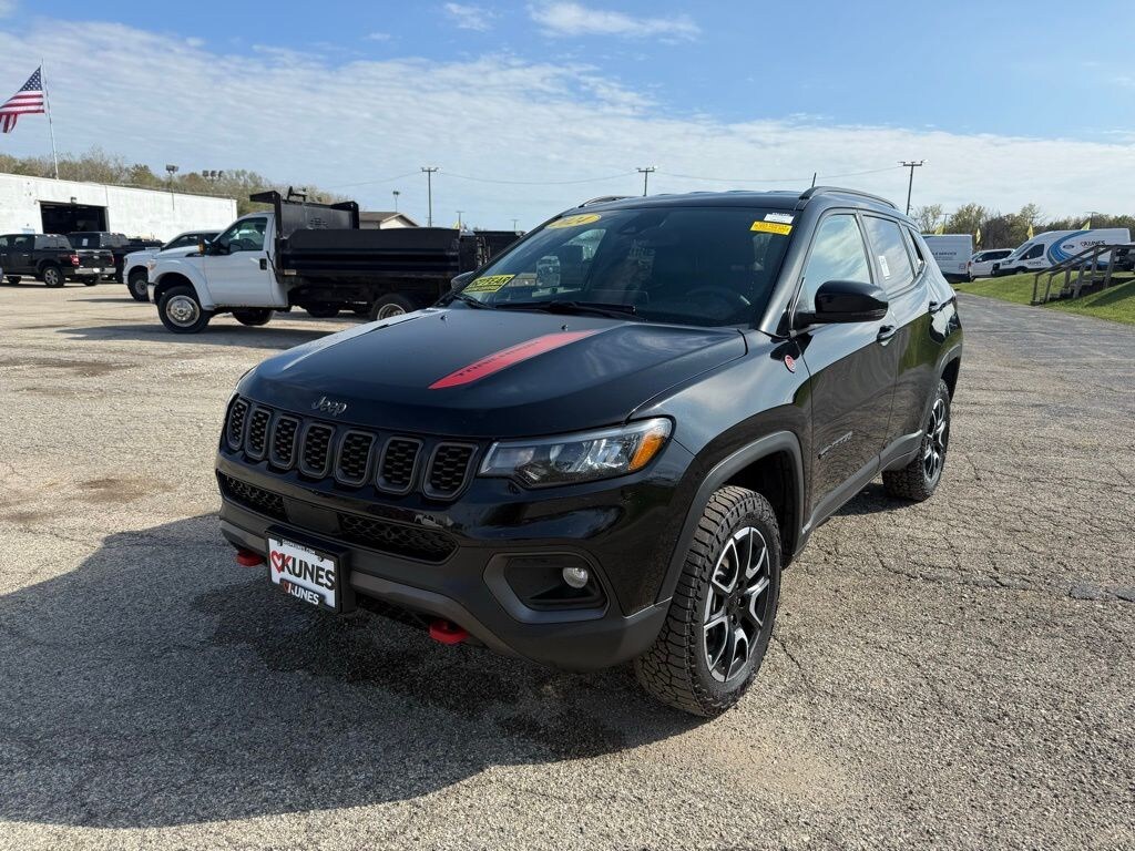 Used 2024 Jeep Compass Trailhawk SUV