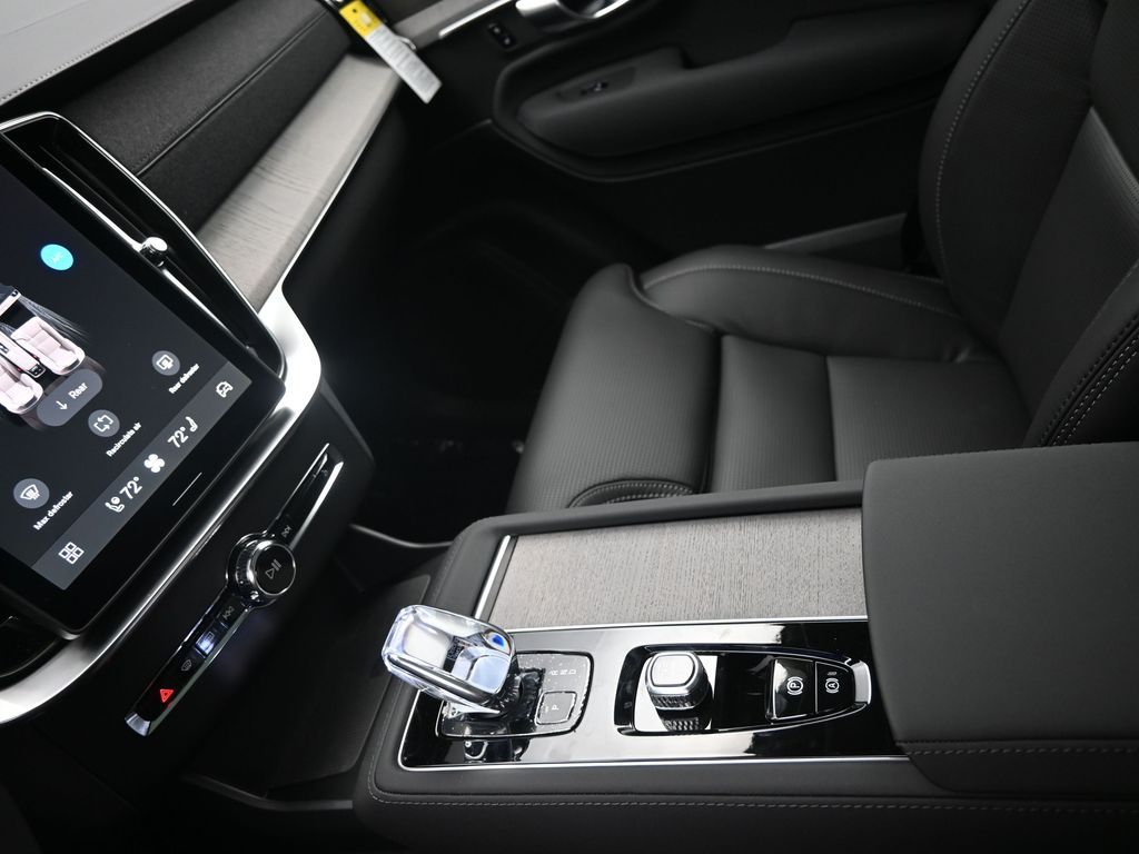 2026 Volvo XC90 Ultra - Photo 17