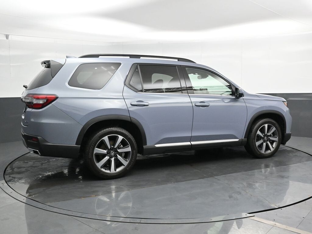 Used 2023 Honda Pilot Elite SUV