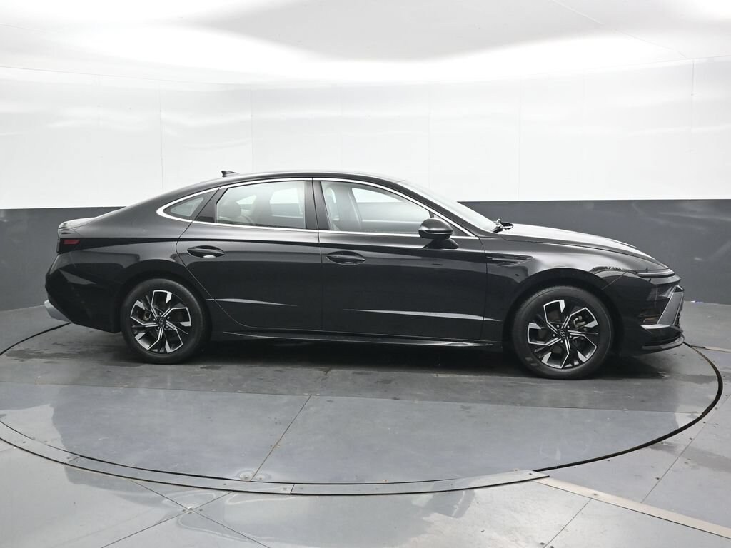 Used 2025 Hyundai Sonata SEL Sedan