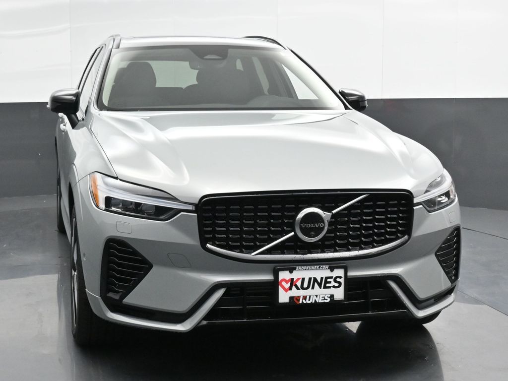 2024 Volvo XC60 Recharge Hybrid T8 Plus photo 4