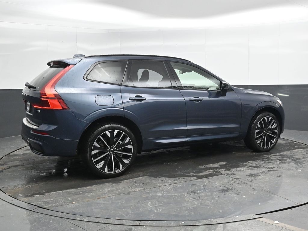 New 2026 Volvo XC60 plug-in hybrid T8 Ultra SUV