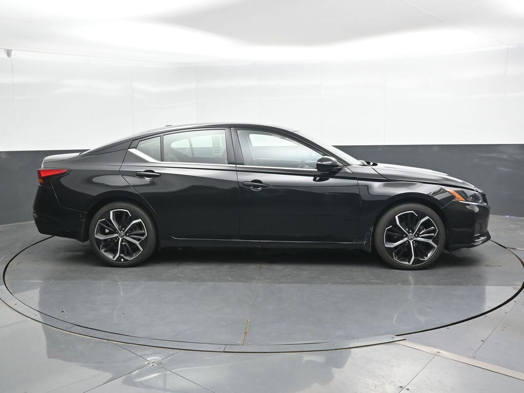 Used 2025 Nissan Altima SR Sedan