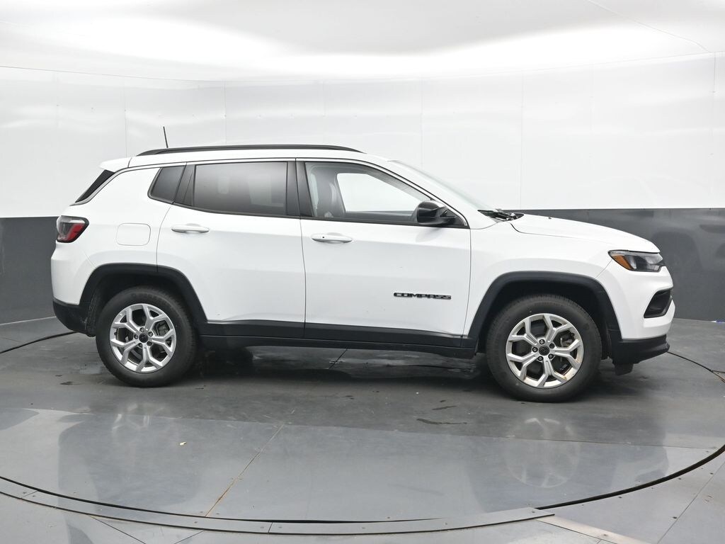 Used 2025 Jeep Compass Latitude SUV