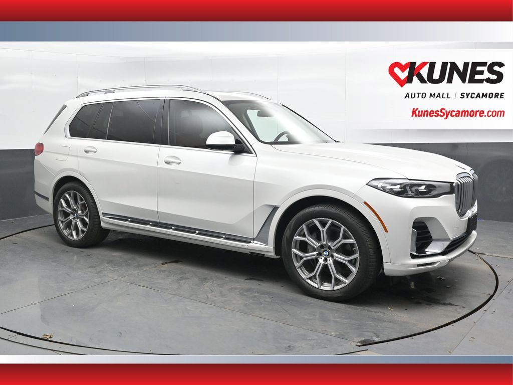 2020 BMW X7 xDrive40i's photo
