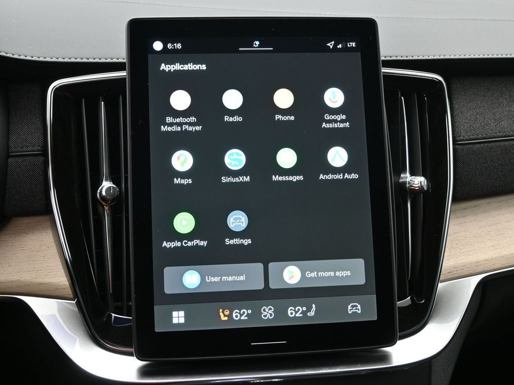 2026 Volvo XC90 Plus - Photo 12