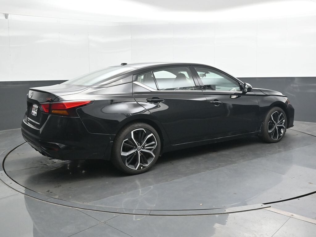 Used 2025 Nissan Altima SR Sedan