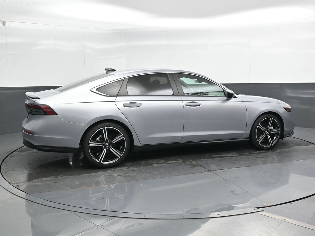 2023 Honda Accord Hybrid Sport photo 2