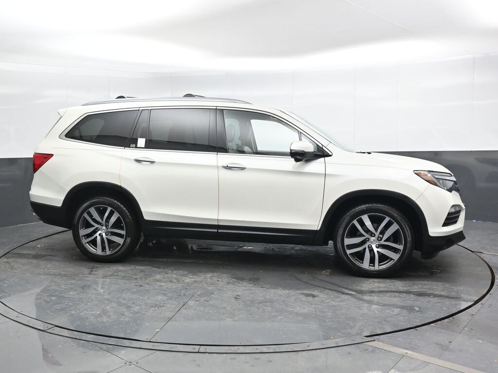 Used 2016 Honda Pilot Touring AWD SUV