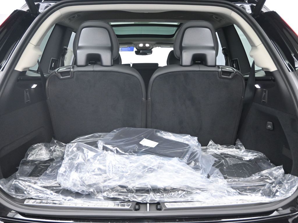 2026 Volvo XC90 Ultra - Photo 27