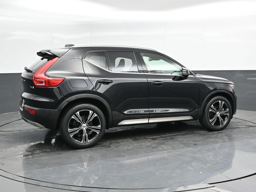 2022 Volvo XC40 T5 AWD Inscription photo 2