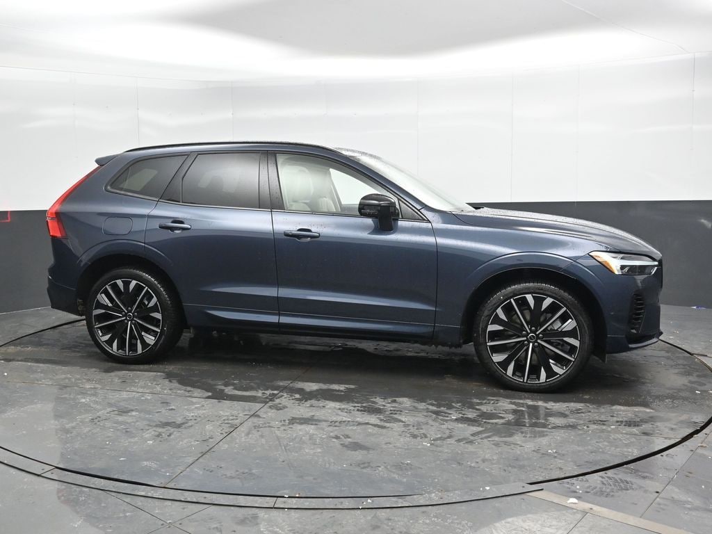 New 2026 Volvo XC60 plug-in hybrid T8 Ultra SUV