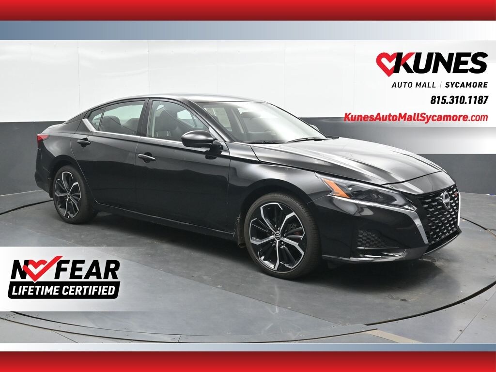 Used 2025 Nissan Altima SR Sedan