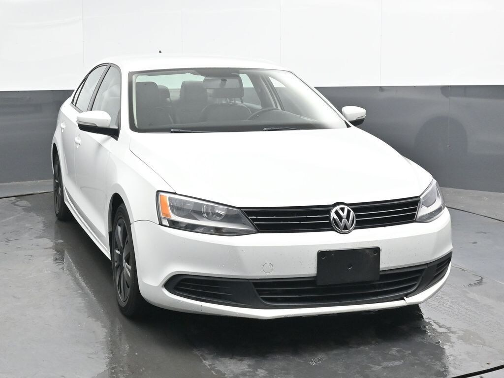 Used 2014 Volkswagen Jetta 1.8T SE Sedan