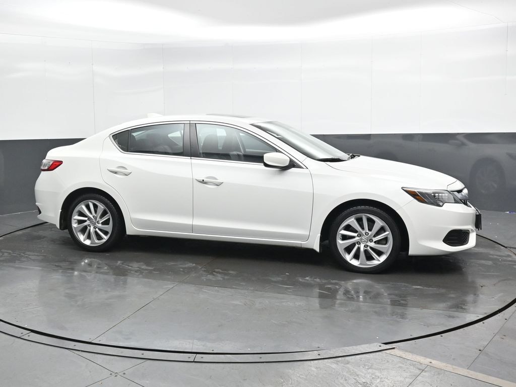 Used 2017 Acura ILX AcuraWatch Plus Sedan