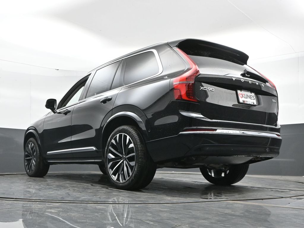 2026 Volvo XC90 Plus - Photo 47