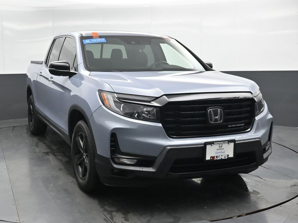 2022 Honda Ridgeline Black Edition photo 4