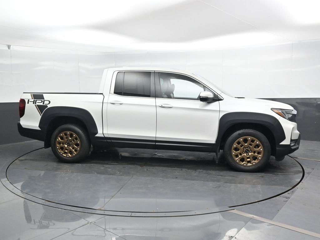 2021 Honda Ridgeline RTL photo 3