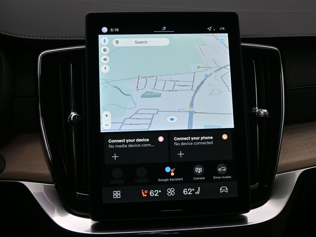 2026 Volvo XC90 Plus - Photo 14