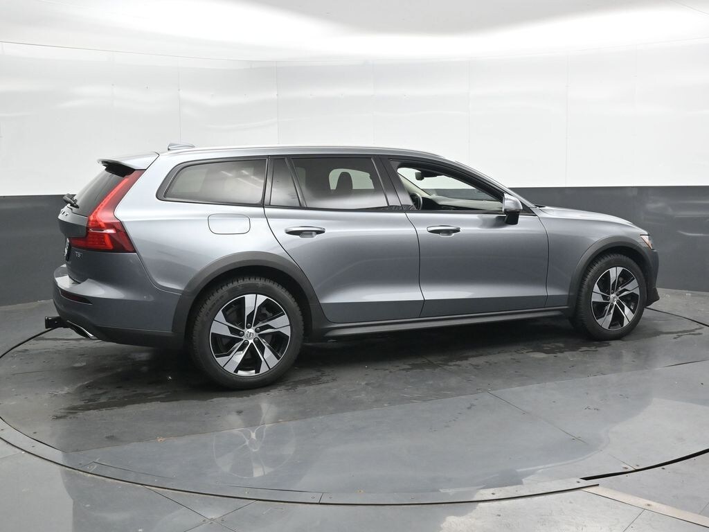Used 2020 Volvo V60 Cross Country T5 Wagon