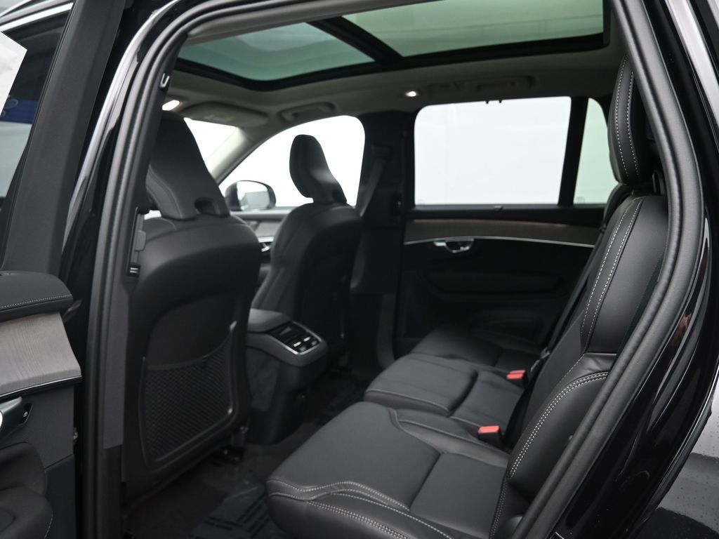2026 Volvo XC90 Ultra - Photo 24