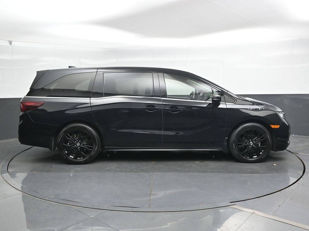 Used 2025 Honda Odyssey Elite Van