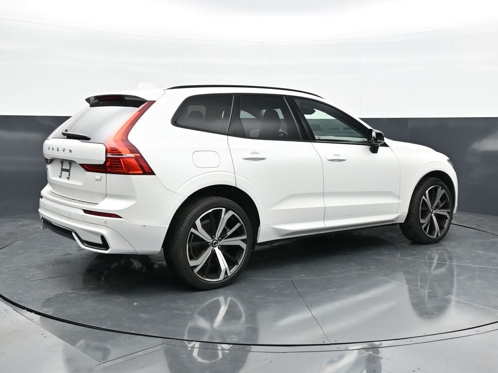Used 2024 Volvo XC60 plug-in hybrid T8 Ultimate Dark SUV