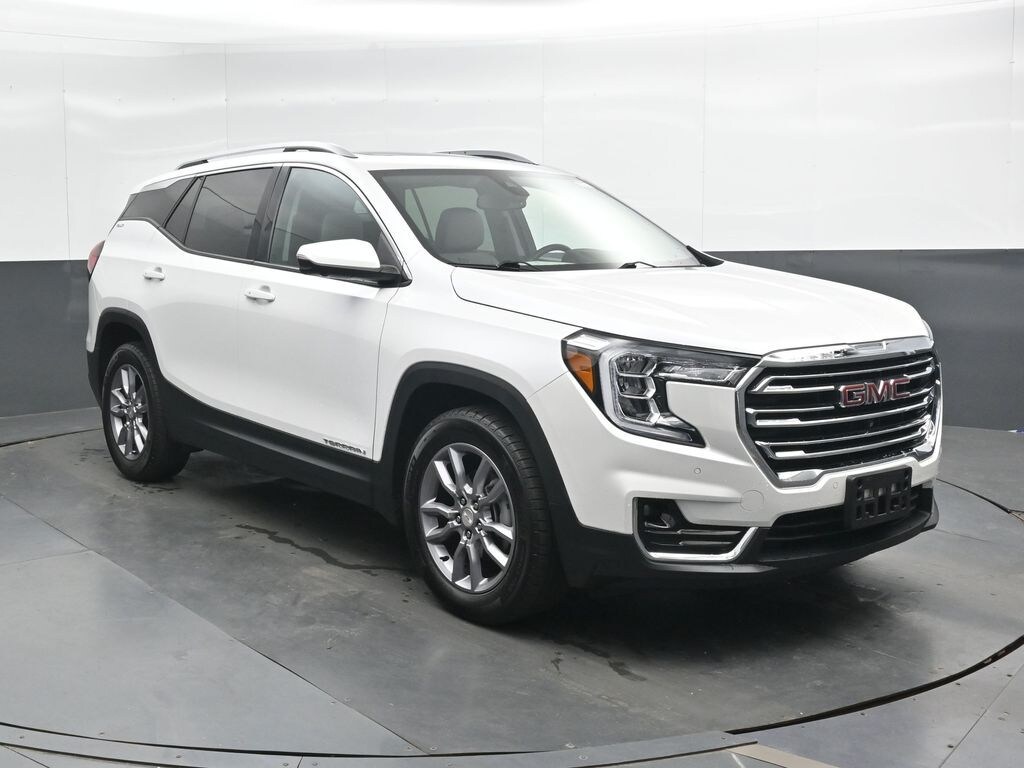 Used 2024 GMC Terrain SLT SUV